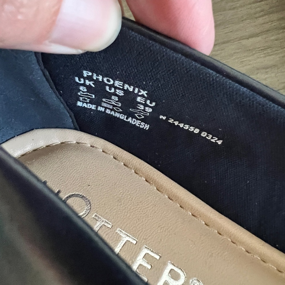 Hotter Women’s Leather Navy Ballet Flats Never Worn - Picture 3 of 9